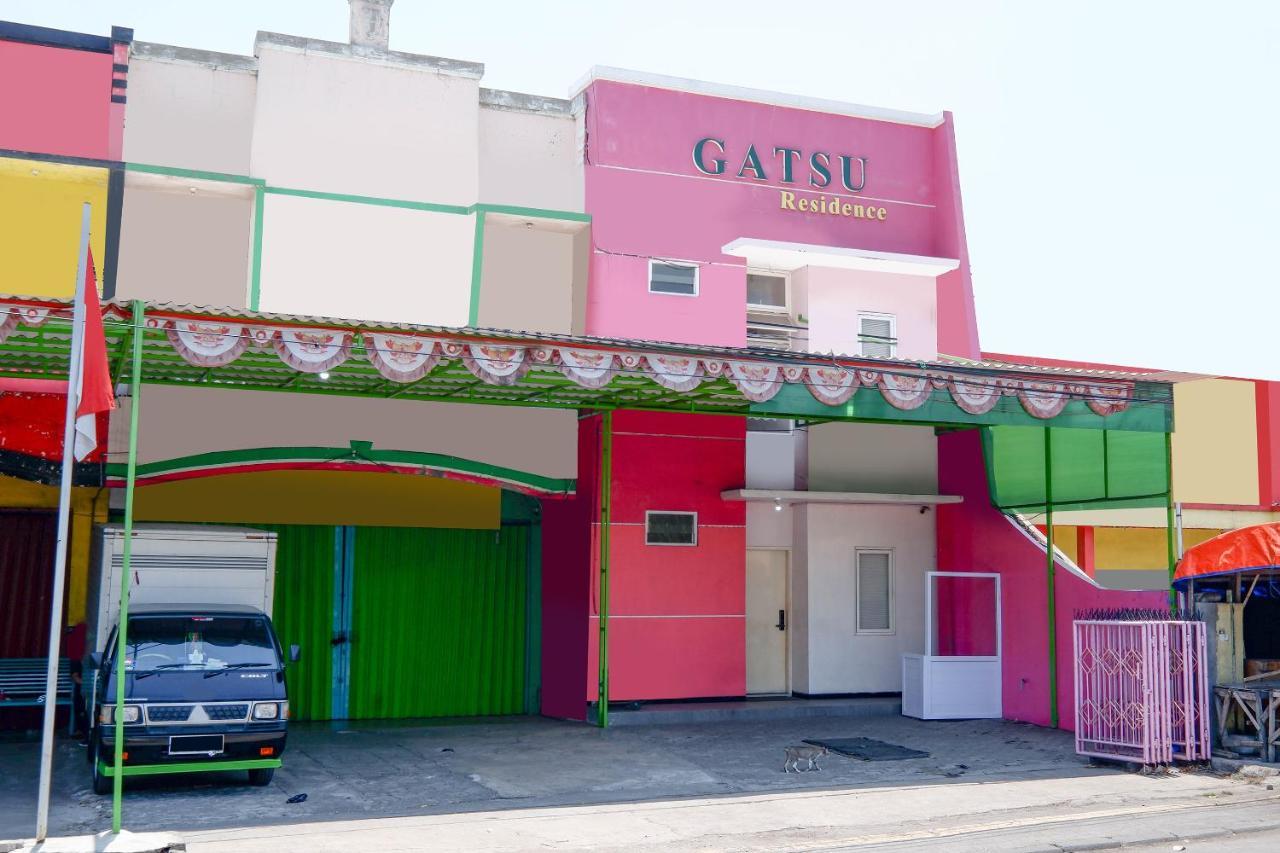 Oyo 1815 Gatsu Residence Semarang Luaran gambar