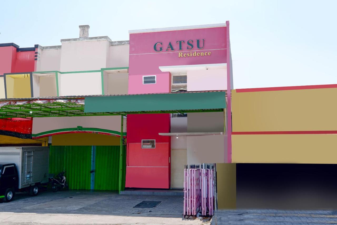 Oyo 1815 Gatsu Residence Semarang Luaran gambar