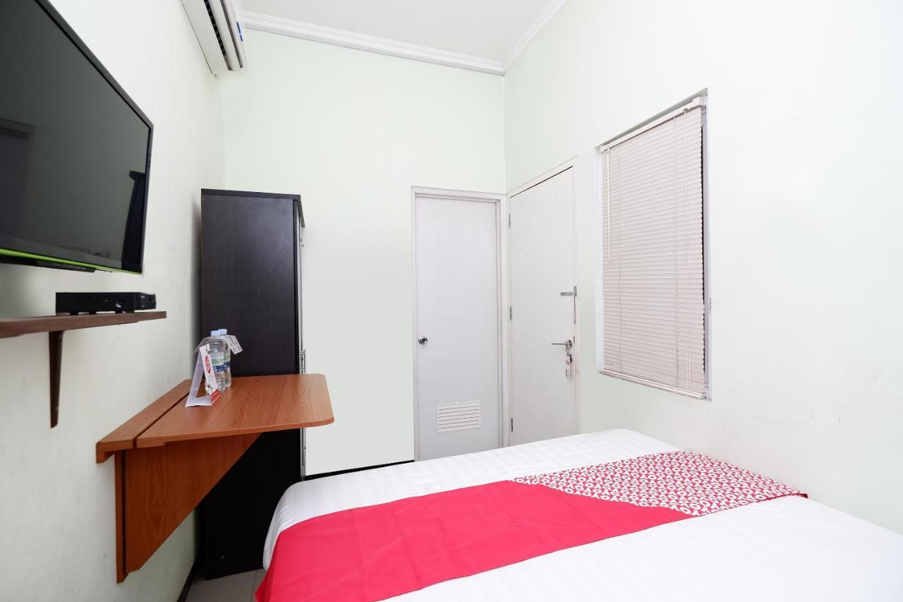 Oyo 1815 Gatsu Residence Semarang Luaran gambar