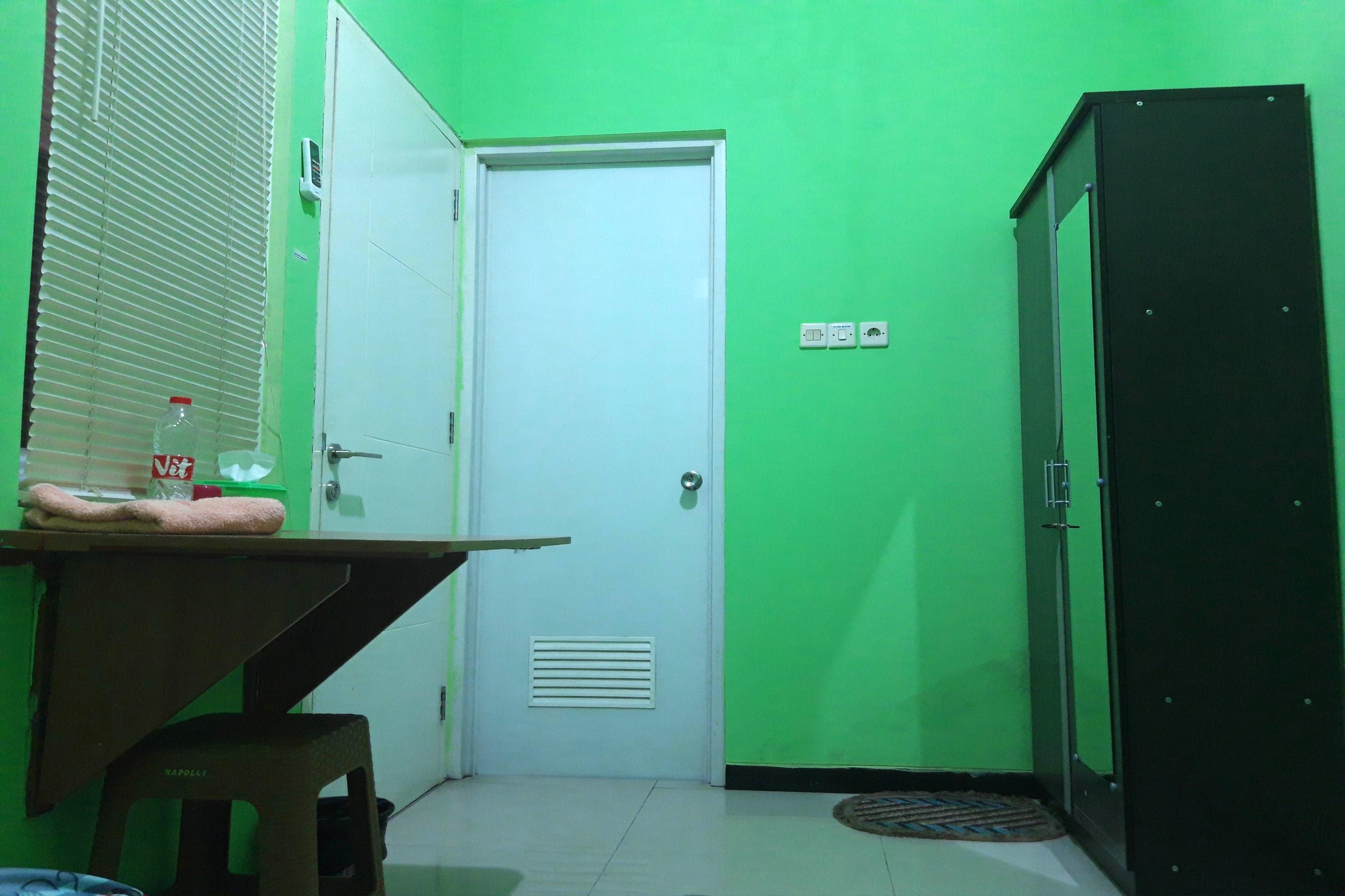 Oyo 1815 Gatsu Residence Semarang Luaran gambar