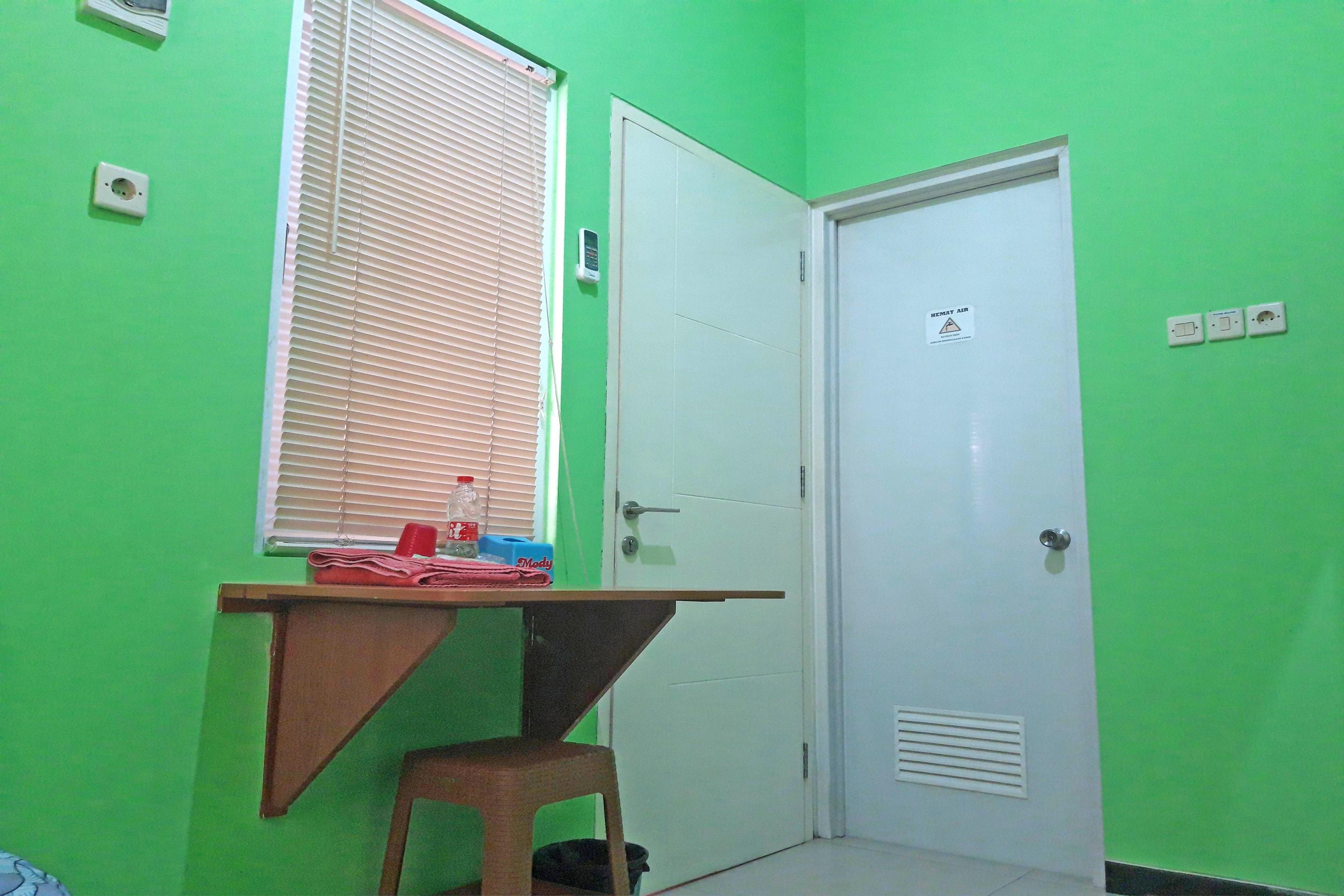 Oyo 1815 Gatsu Residence Semarang Luaran gambar