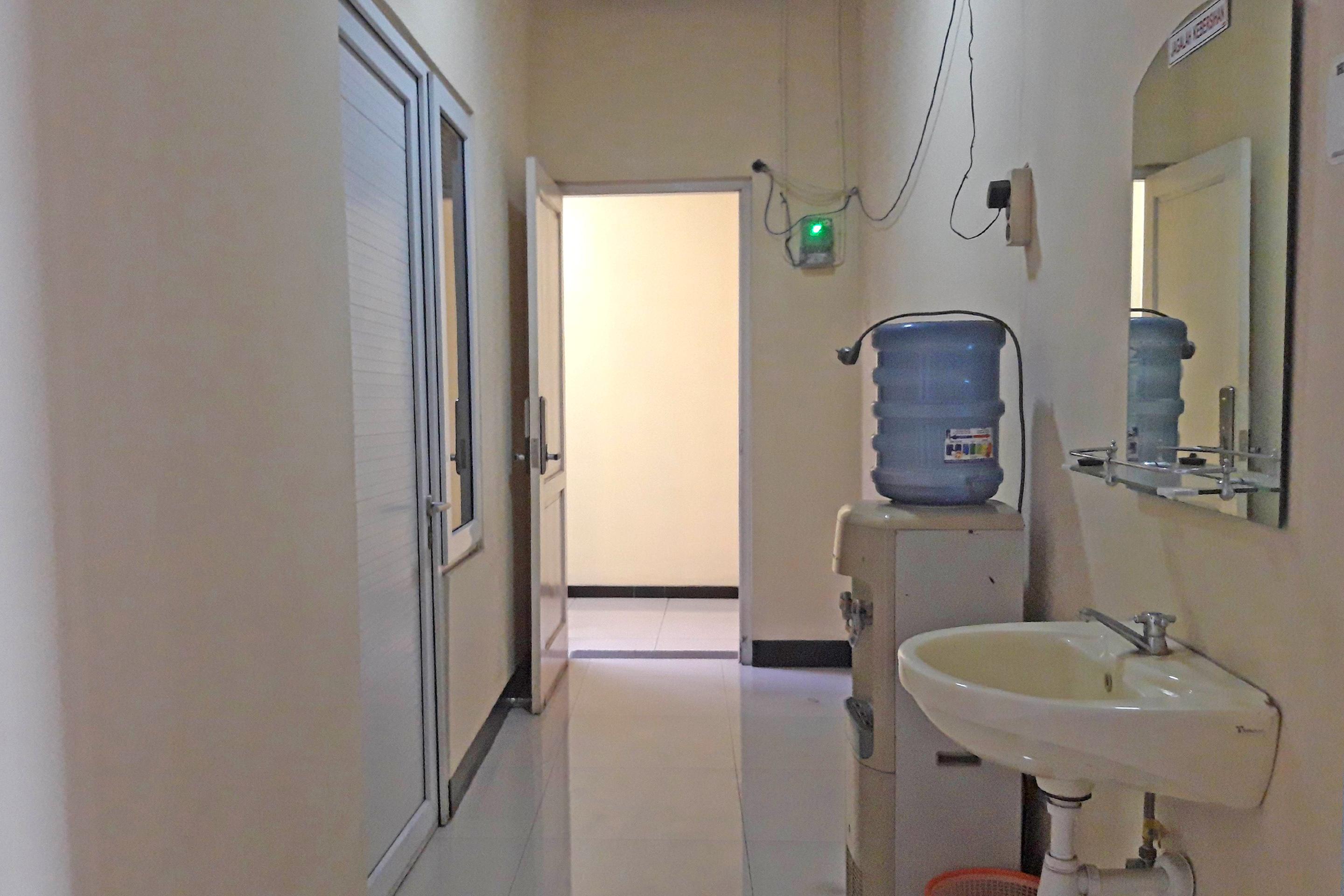 Oyo 1815 Gatsu Residence Semarang Luaran gambar