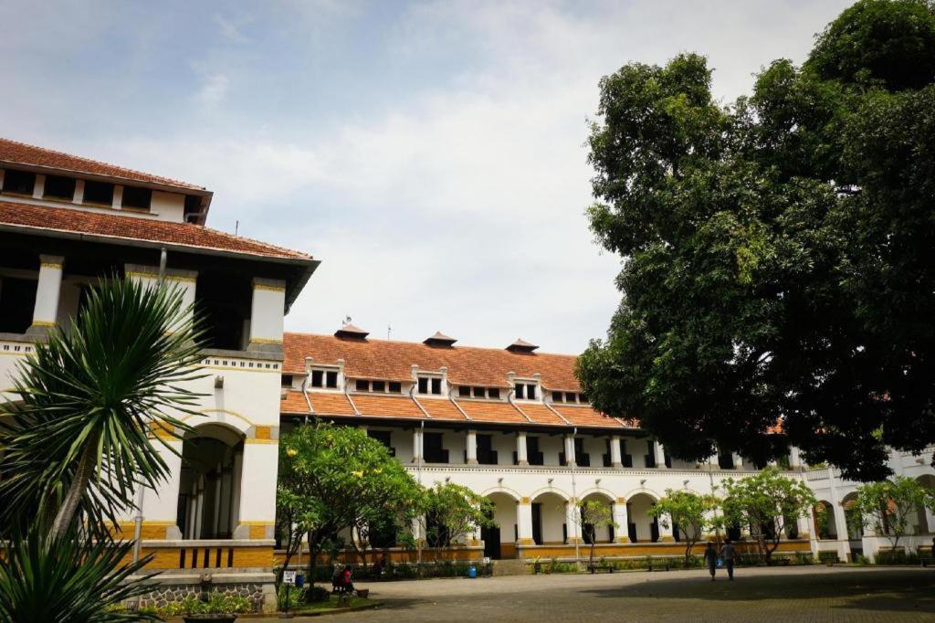 Oyo 1815 Gatsu Residence Semarang Luaran gambar